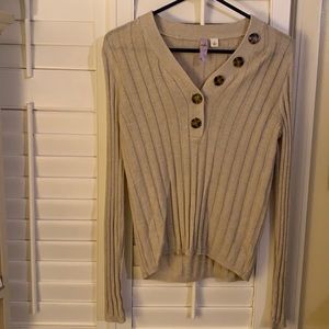 Alya lightweight sweater.